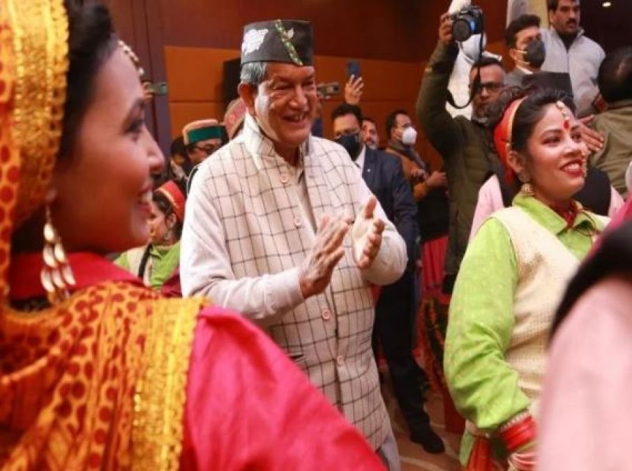 Leaders danced fiercely on Congress's election campaign theme song