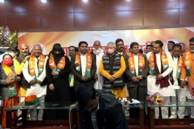 Maulana Tauqeer Raza's daughter-in-law joins BJP, BSP-SP suffers a major setback
