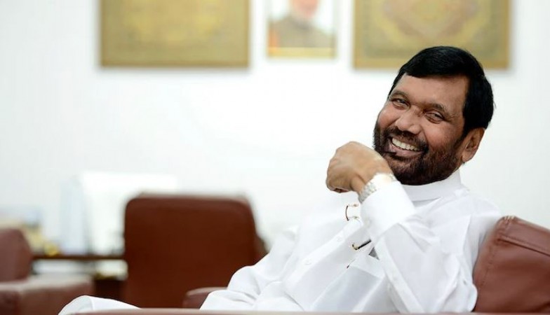 Ram Vilas Paswan came into politics leaving the post of DSP