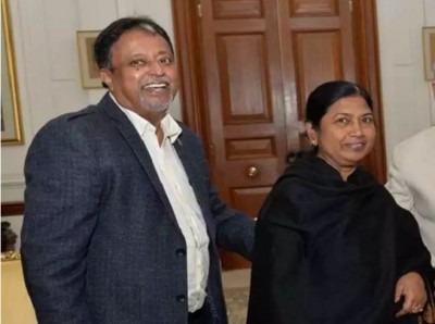 TMC leader Mukul Roy's wife Krishna passes away, CM Mamata condoles
