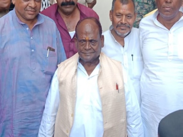 Mourning spread in Bihar, this veteran leader passed away