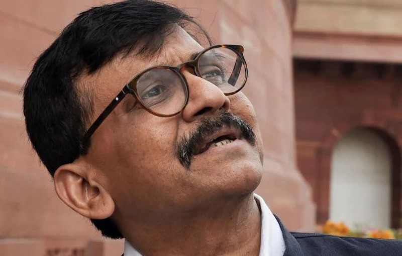 Sanjay Raut says Rahul is a senior Congress leader but even bigger leaders are present...