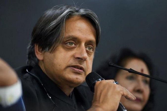 Shashi Tharoor became emotional after Sachin Pilot leave