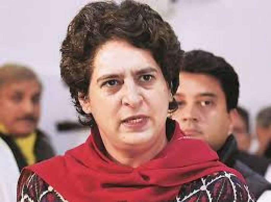 Priyanka Vadra raises these questions on law and order of UP government