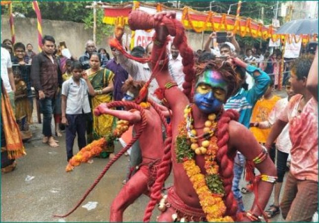 तेलंगाना: 19 जुलाई से शुरू होगा लाल दरवाजा बोनालु उत्सव, मंदिर समिति के सरंक्षक ने मांगी यह अनुमति