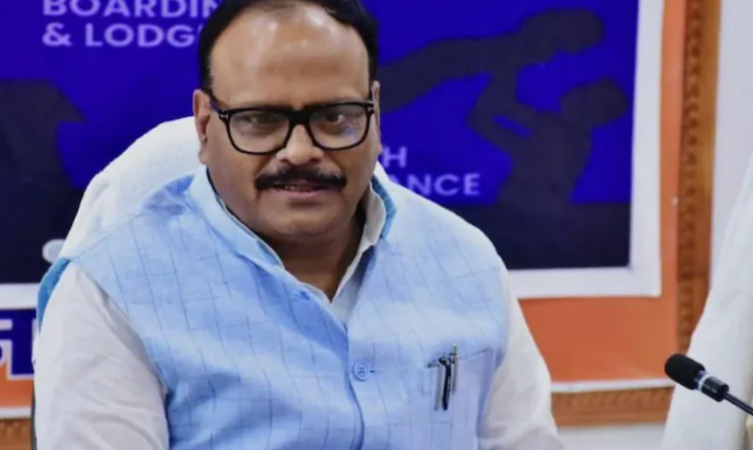Deputy CM Brajesh Pathak to meet Nadda amid resentment against Yogi government