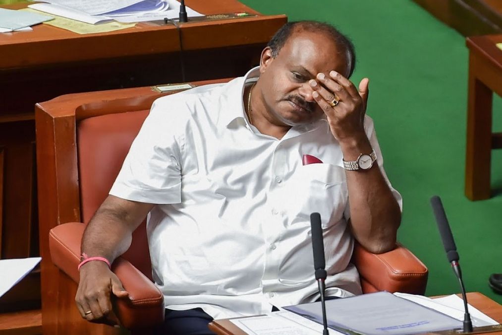 Floor Test to be held in Karnataka at 6 PM today