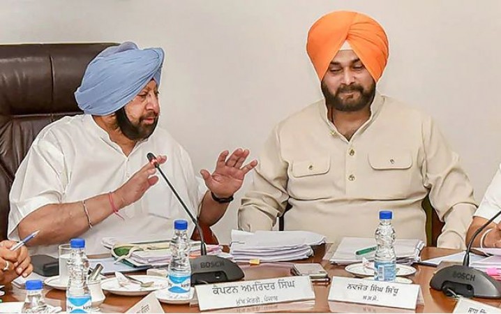 Captain Amarinder speaks amidst tension in Punjab, 'When Sidhu was born, I was fighting at border'