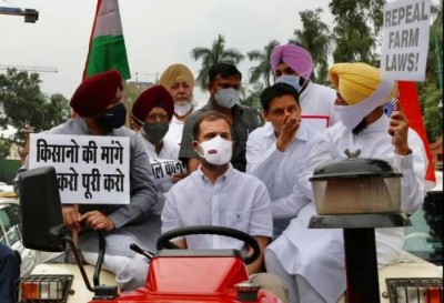 After Delhi Police seizes Rahul Gandhi's tractor, began protest in Parliament against agri laws