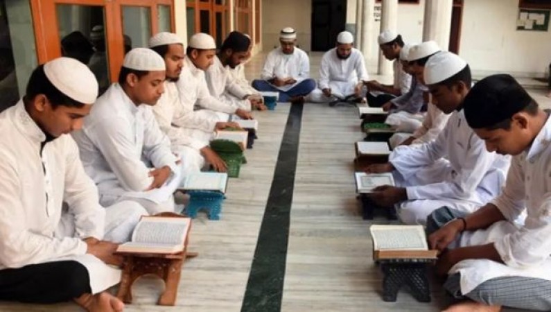 'मदरसों को स्कूल मत बनाओ..', गुवाहाटी हाई कोर्ट के आदेश के खिलाफ SC पहुंचे इमामुद्दीन
