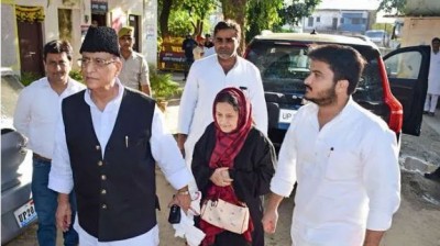 Another attempt to persuade Azam Khan, Akhilesh can contest election from Rampur to wife Tanzin