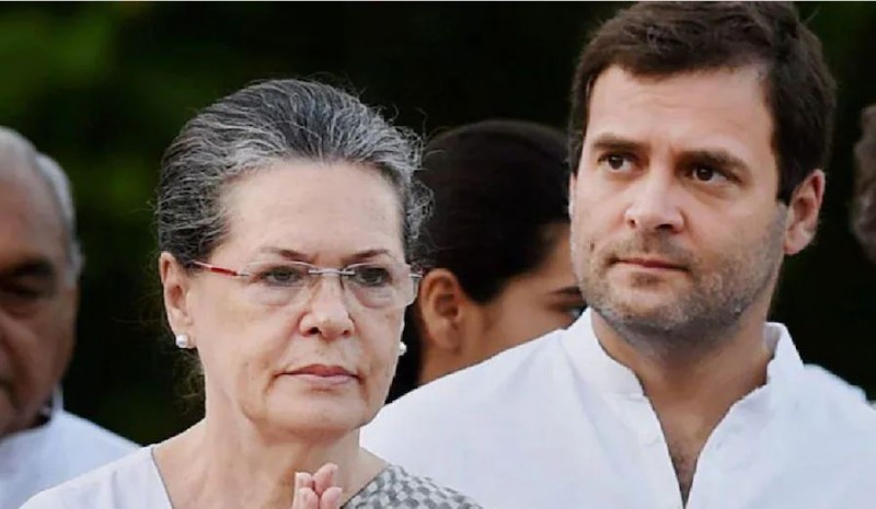 राहुल विदेश में, सोनिया बीमार.., कांग्रेस लगातार टाल रही 2000 करोड़ के घोटाले की जांच !