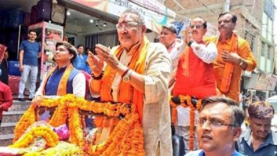 बिहार में मुख्यमंत्री पद को लेकर सियासत तेज, गिरिराज सिंह को सीएम बनाने की मांग