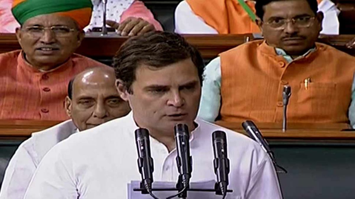 Rahul Gandhi forgot to sign after being sworn in parliament, other MPs reminded him