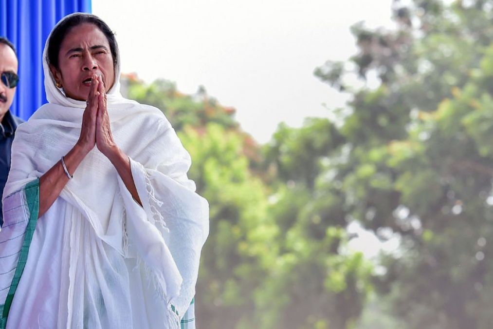 The controversy escalated over separate dining halls for Muslim students, Mamata Banerjee come up for clarification