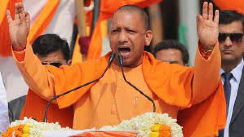 CM Yogi's big announcement, these people will get one gas cylinder free on Holi-Diwali