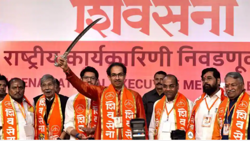 Uproar in Maharashtra for renaming Aurangabad, Shiv Sena shows mirror to BJP