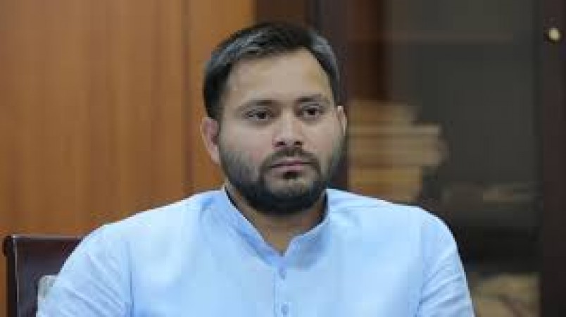 Tejashwi lashes out at the PM over the Delhi riots, asks 'Why did you give' Y 'category security to Kapil Mishra'