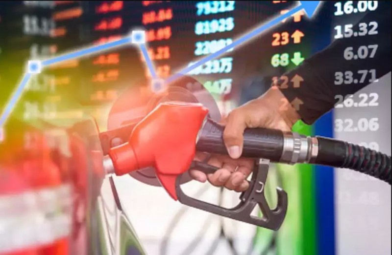 Petrol-Diesel prices to go up by Rs 6! Oil companies waiting for this day