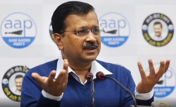 Kejriwal again raised questions on the educational qualification of PM Modi.