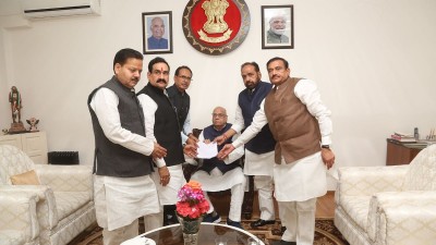 Demand of BJP delegation from Governor, says 'Floor test should be done'