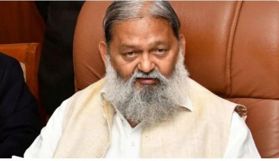 'AAP was born by betraying Anna Hazare's movement..', Anil Vij's attack