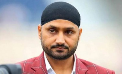 Harbhajan Singh to 'bowl' for AAP now, Kejriwal decides to send to Rajya Sabha