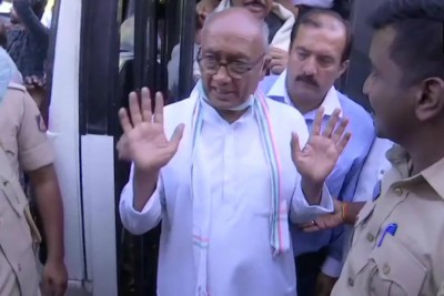 Digvijay Singh release from custody, reaches to meet Commissioner