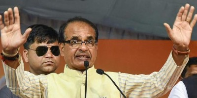 CM Shivraj in action, said to officials- 'Govt will run according to us'