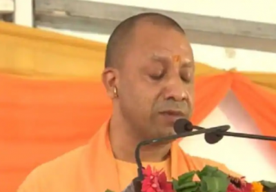 CM Yogi cried remembering childhood, see VIDEO here