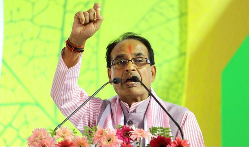 CM Shivraj says this to Congress about the travel expenses of laborers