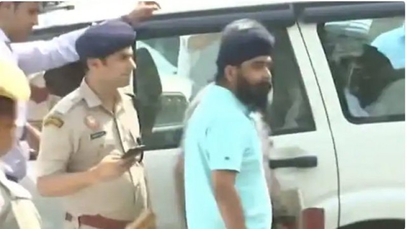 Delhi Police bringing back Tajinder Bagga from Punjab Police, Haryana's force had stopped the way