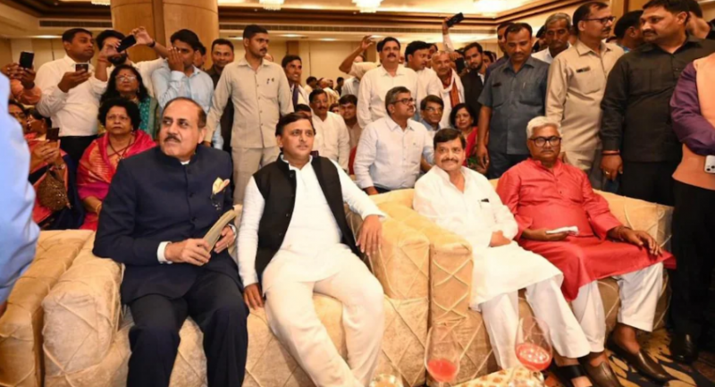 Political stir in UP! Shivpal-Akhilesh were seen together, photographed too but...