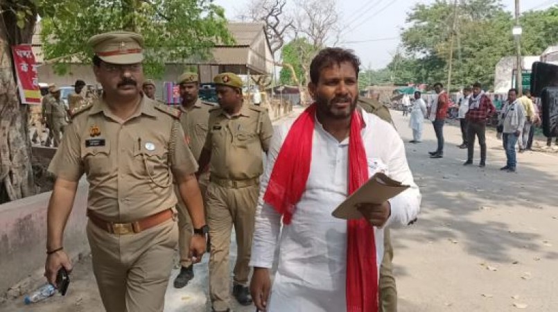 UP Municipal Elections: Police arrested independent candidate's agent amid counting of votes
