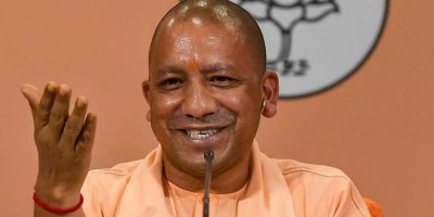 CM Yogi's big action on death of 24 laborers, suspends police officer