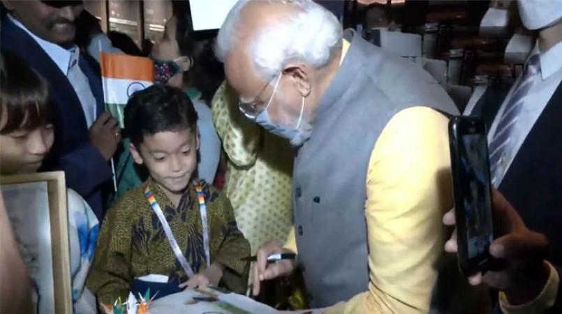 PM Modi astonished to hear Japanese child's 'Hindi'