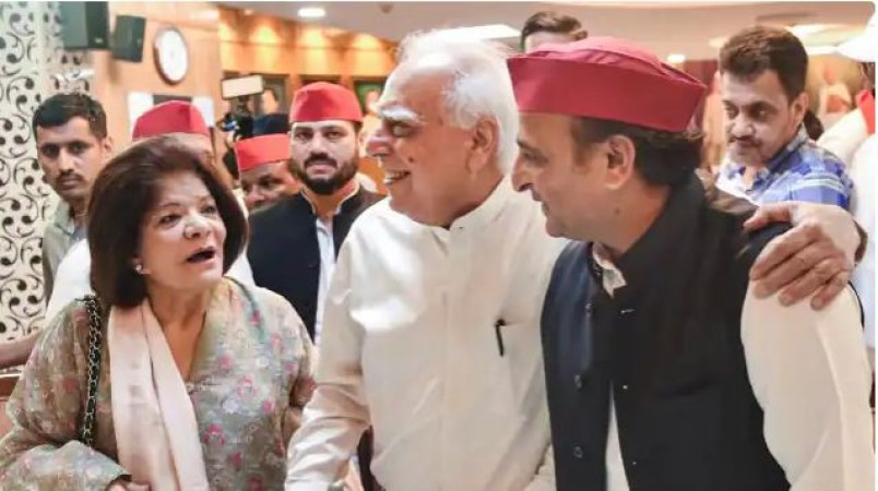 Why did Akhilesh suddenly fall in love with Kapil Sibal, is this a game to persuade Muslims?
