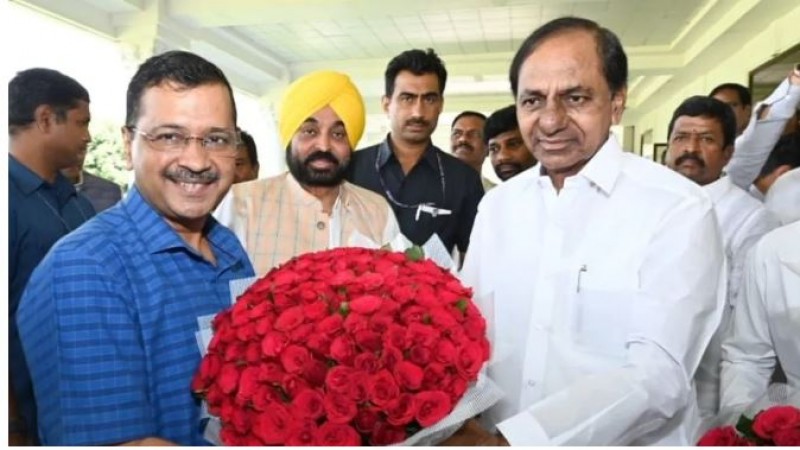 Kejriwal met CM KCR after going to Telangana, also sought time to meet Rahul-Kharge