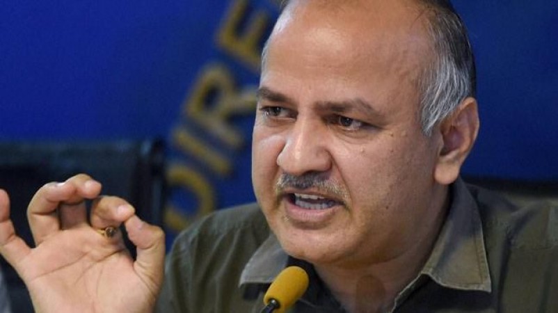 Delhi government has no money to pay salary, Manish Sisodia asks 5000 crore from center