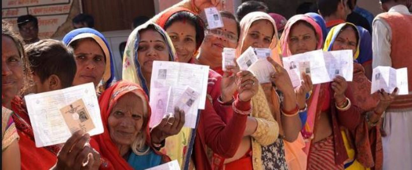 MP उप-चुनाव: भाजपा के पक्ष में हैं शुरूआती रुझान, क्या जीत पाएगी आज?