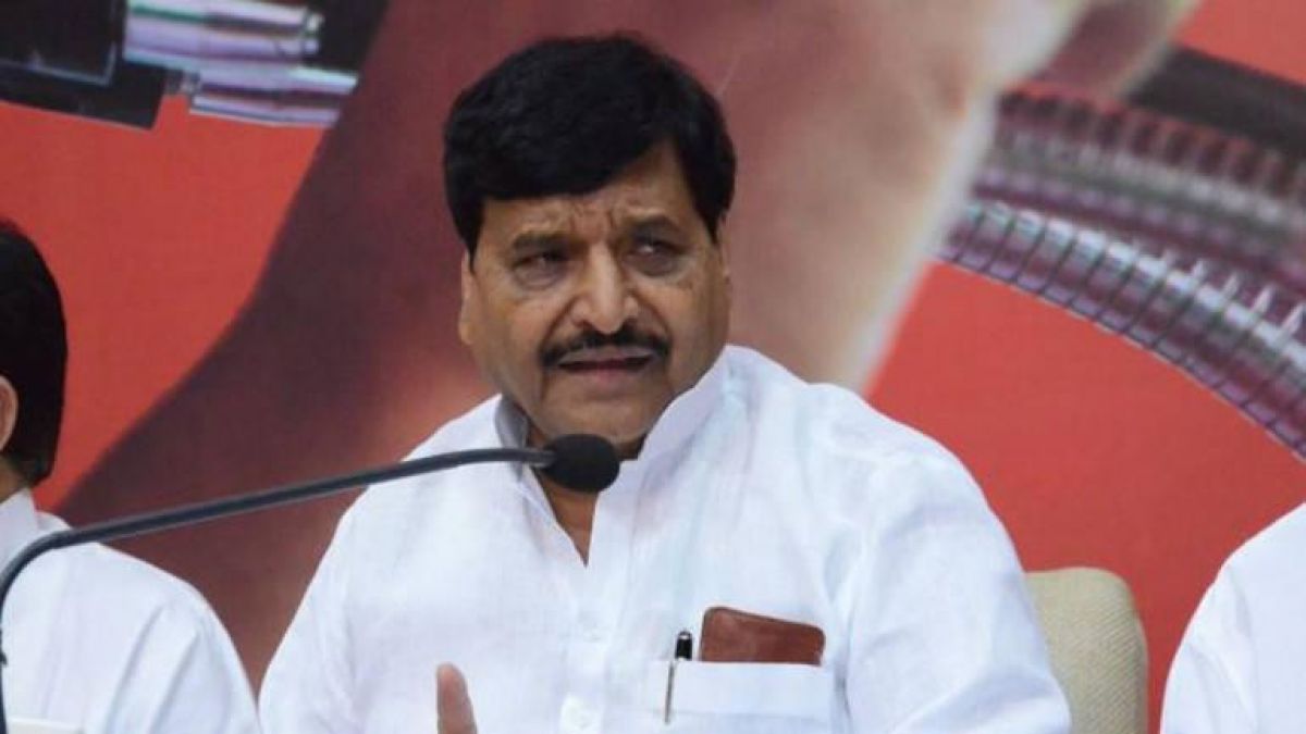High court issues notice to Shivpal Yadav and other leaders in bungalow allocation case