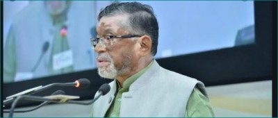Union Minister Santosh Gangwar's wife, 6 family members test positive for COVID-19