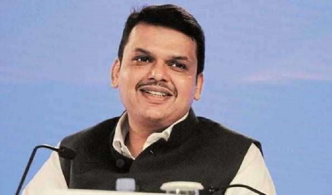 Confusing situation for Devendra Fadnavis, neither party leaders nor the answer coming from Delhi