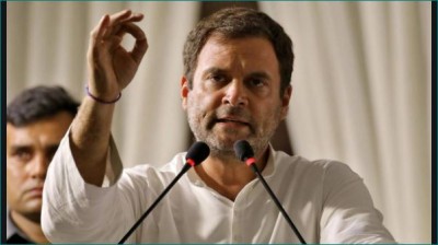 बिहार चुनाव: तीसरे चरण के मतदान से पहले बोले राहुल- 'किसानों के कर्ज माफ़, बिजली बिल हाफ'