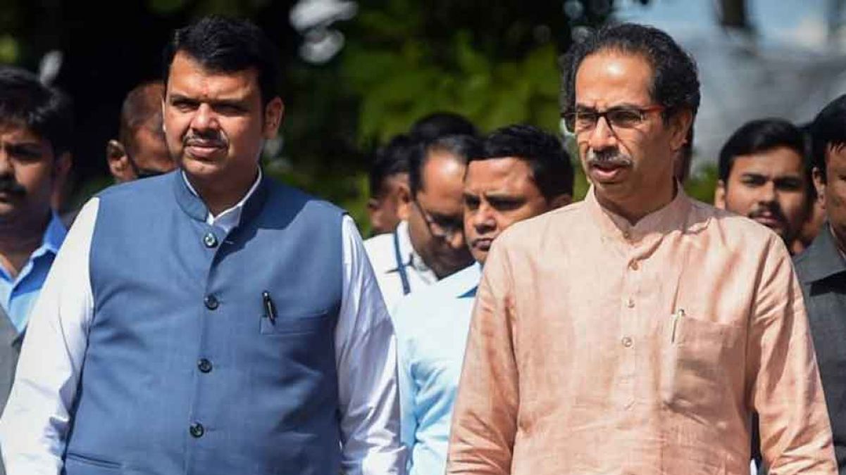 RSS discusses with Uddhav, BJP to meet Governor, two tearing in Shiv Sena in the name of support