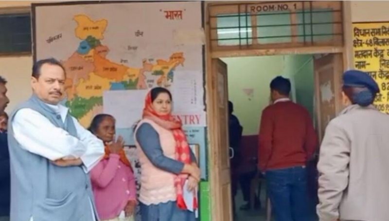 Voting for 68 seats started in Himachal, enthusiasm among voters