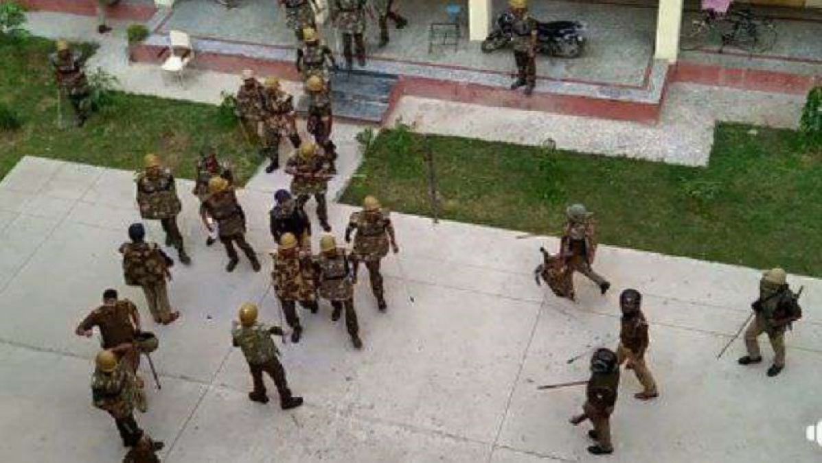 Scuffle breaks out among students in Banaras Hindu University