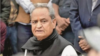 Chances of breakdown in Rajasthan Congress, CM busy in persuading angry MLAs