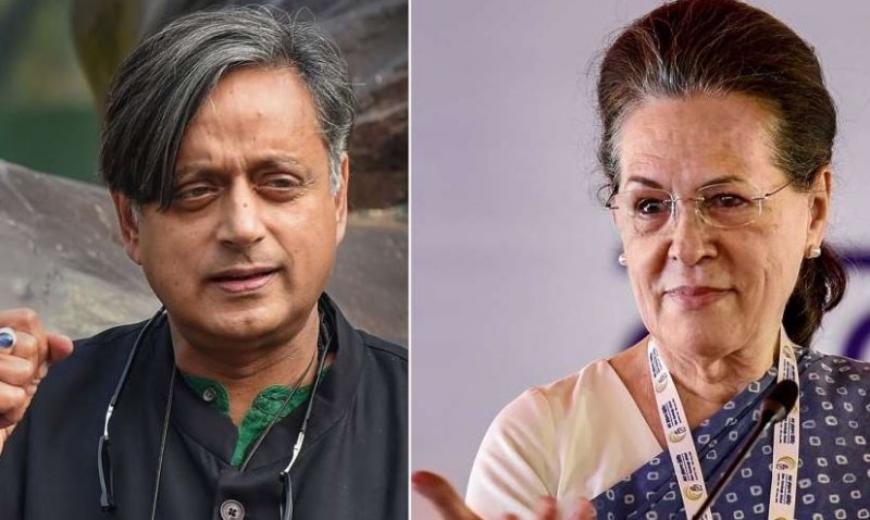 Tharoor sacked from Congress event, is Gandhi family still angry?