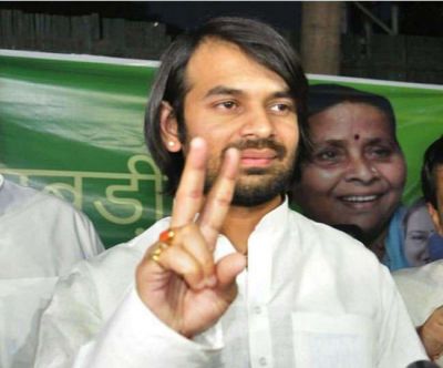 Tejapratap Yadav's new dress surprised people, reached Kaleen temple to worship Lord Shiv